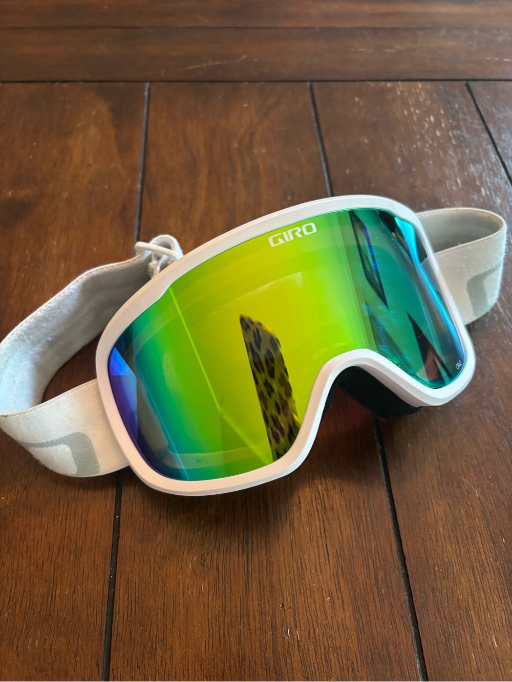 Giro White Frame Ski Goggles with Green/Blue Mirrored Lens